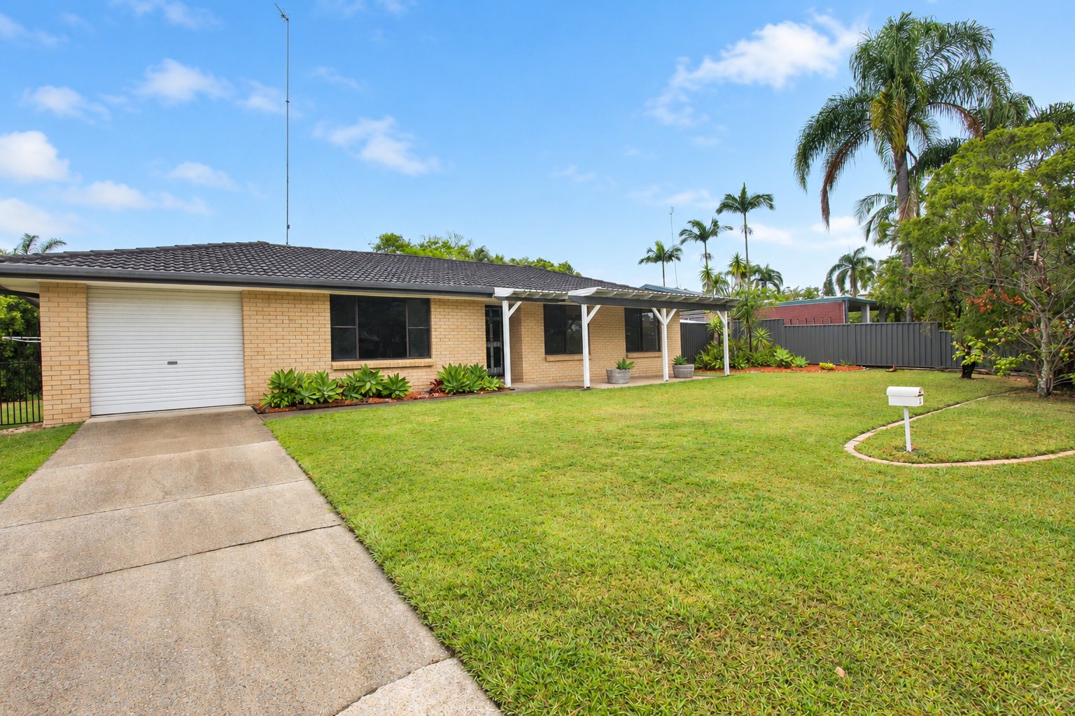 37 Yangoora Crescent ASHMORE 1