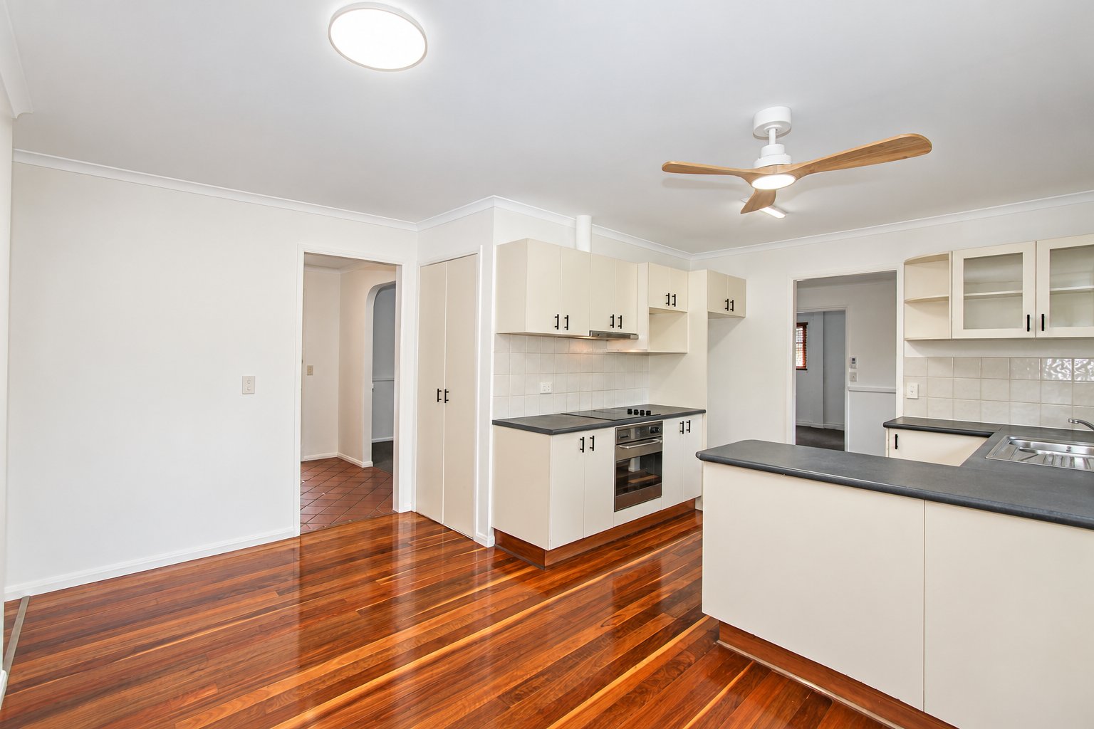 37 Yangoora Crescent ASHMORE 3