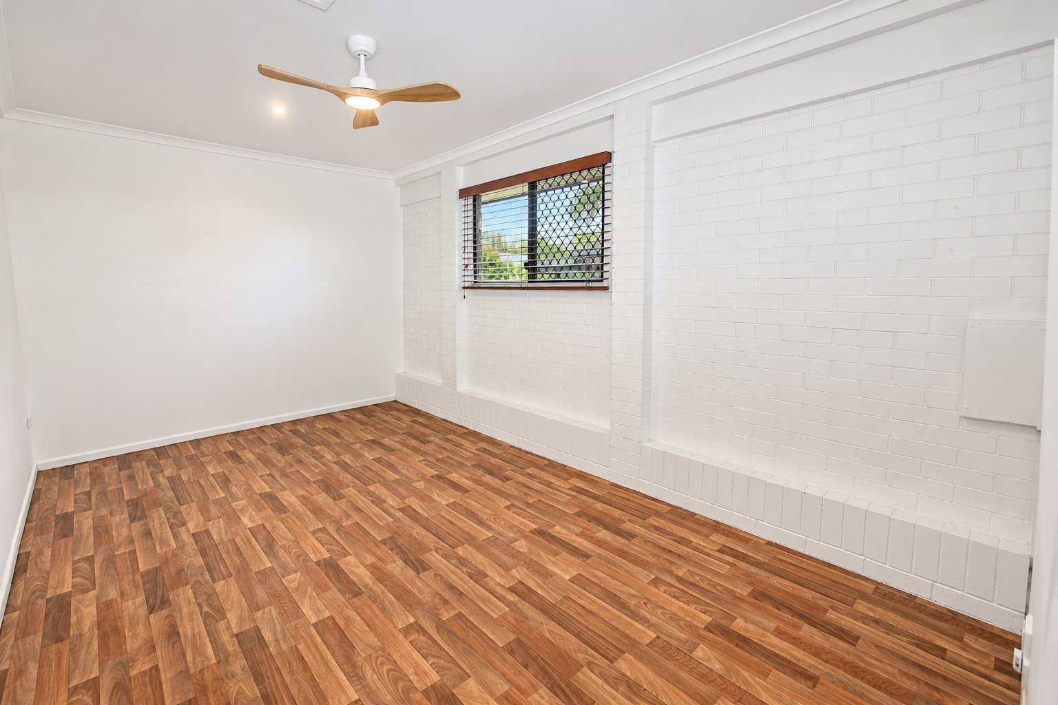 37 Yangoora Crescent ASHMORE 6