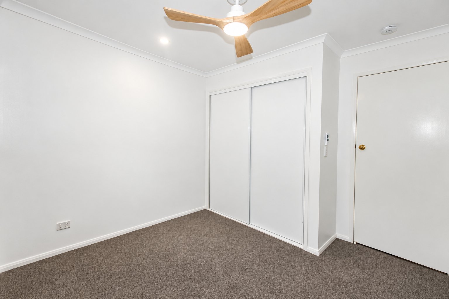 37 Yangoora Crescent ASHMORE 9