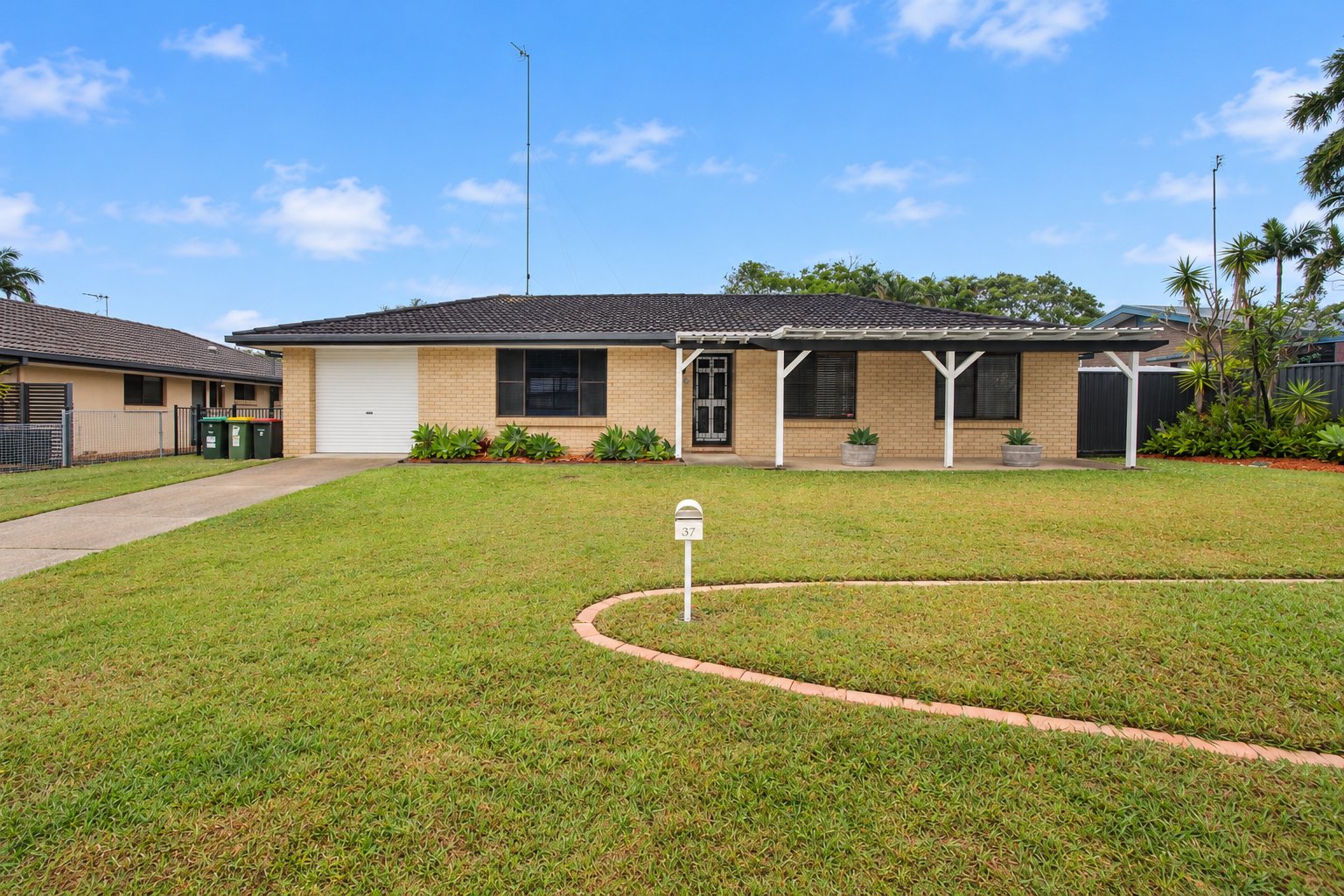 37 Yangoora Crescent ASHMORE 15