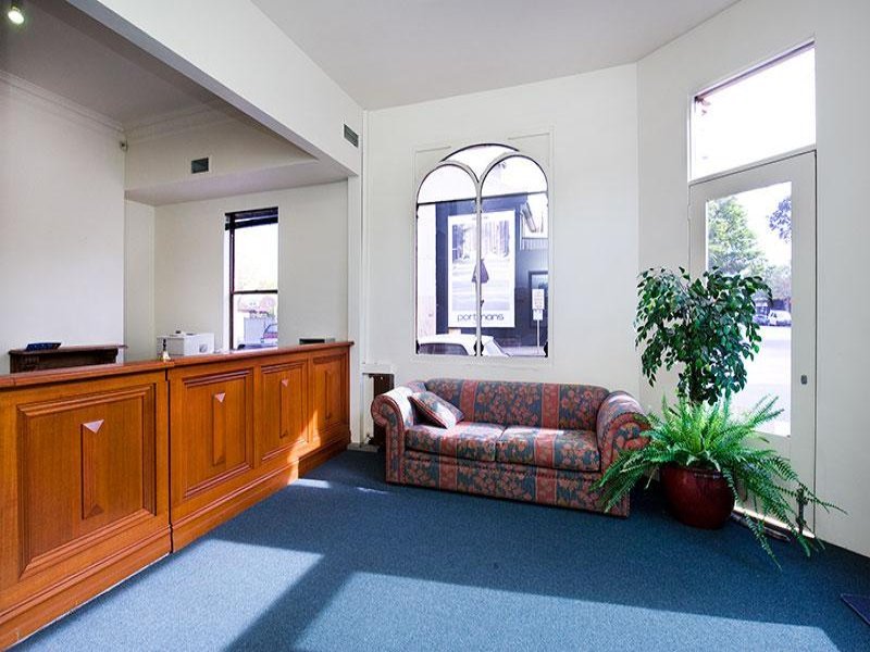 Gallery: 370-372 Bay Street