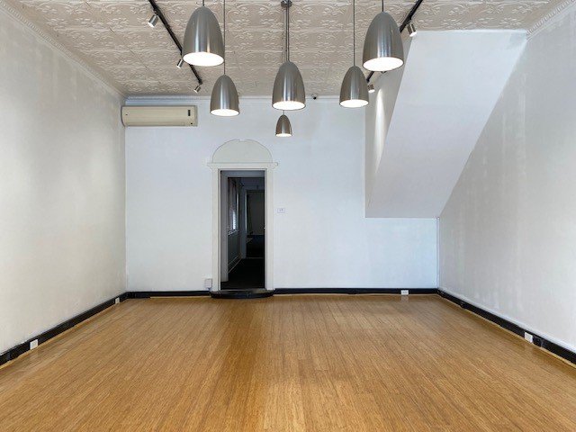 Gallery: 370 Centre Road