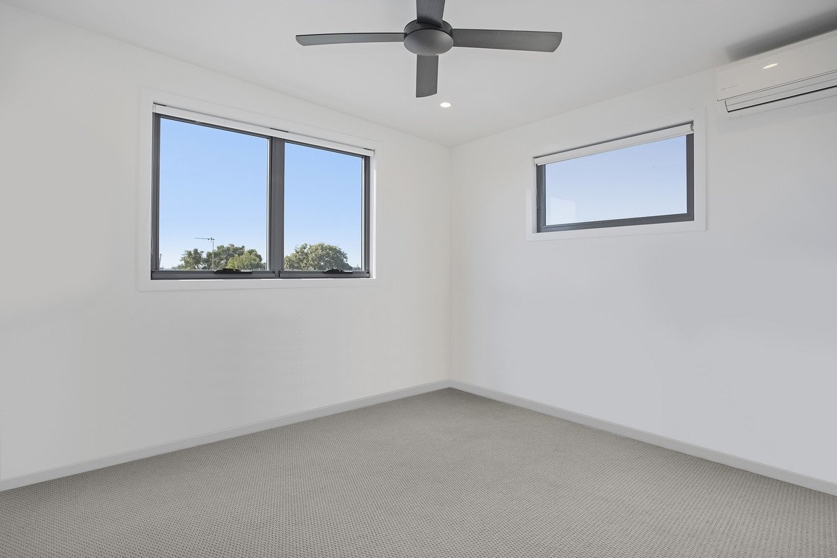 3/70 Dawn Parade Miami 9