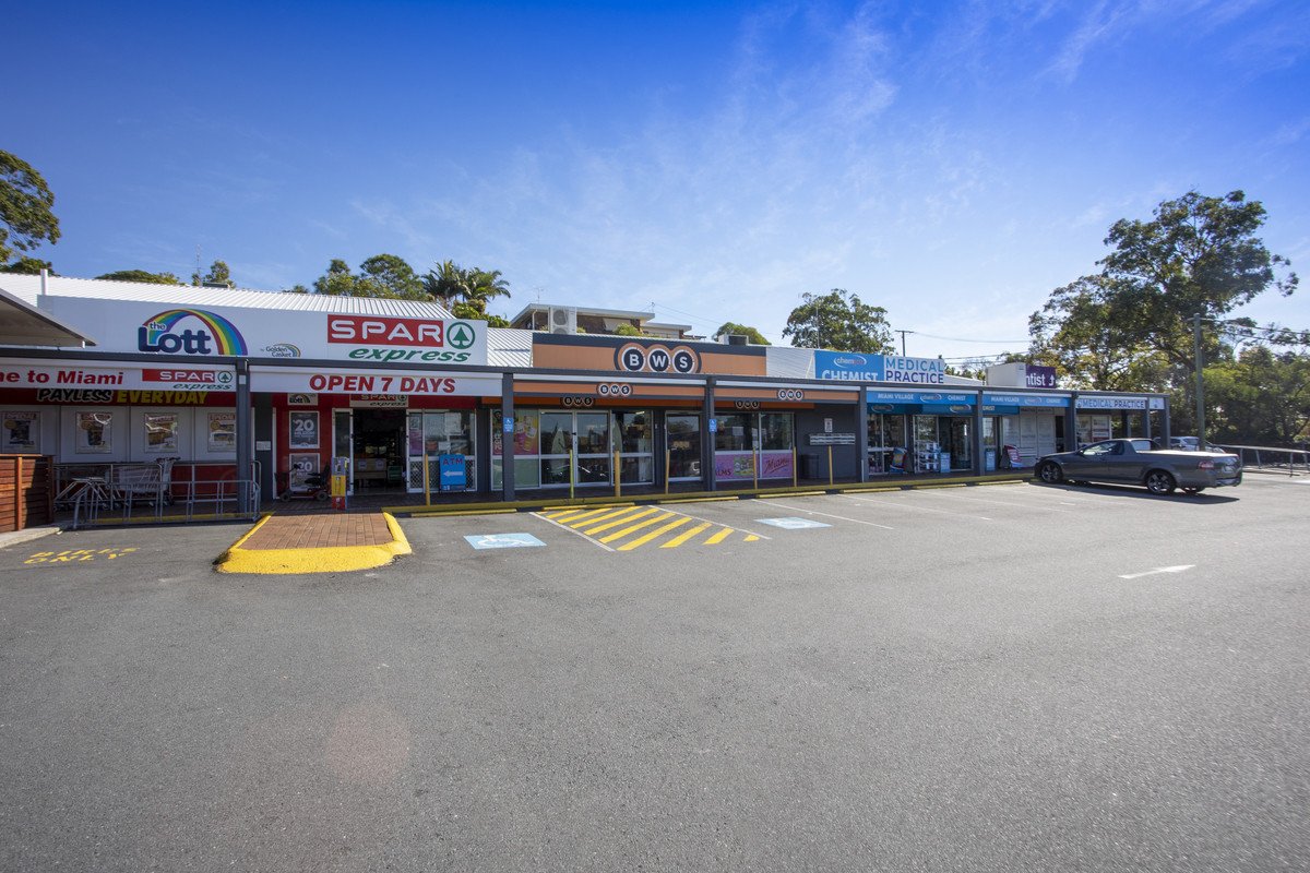 3/70 Dawn Parade Miami 15