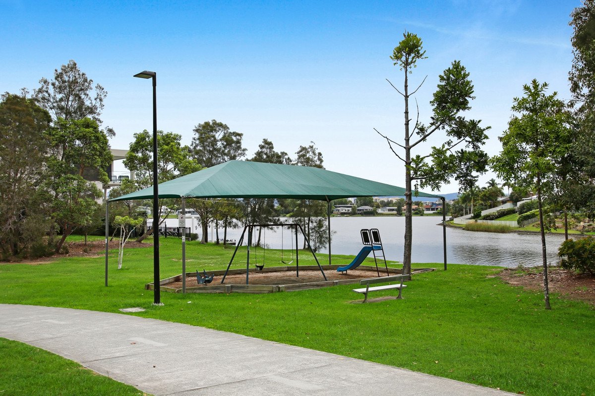 3/70 Galeen Drive Burleigh Waters 19