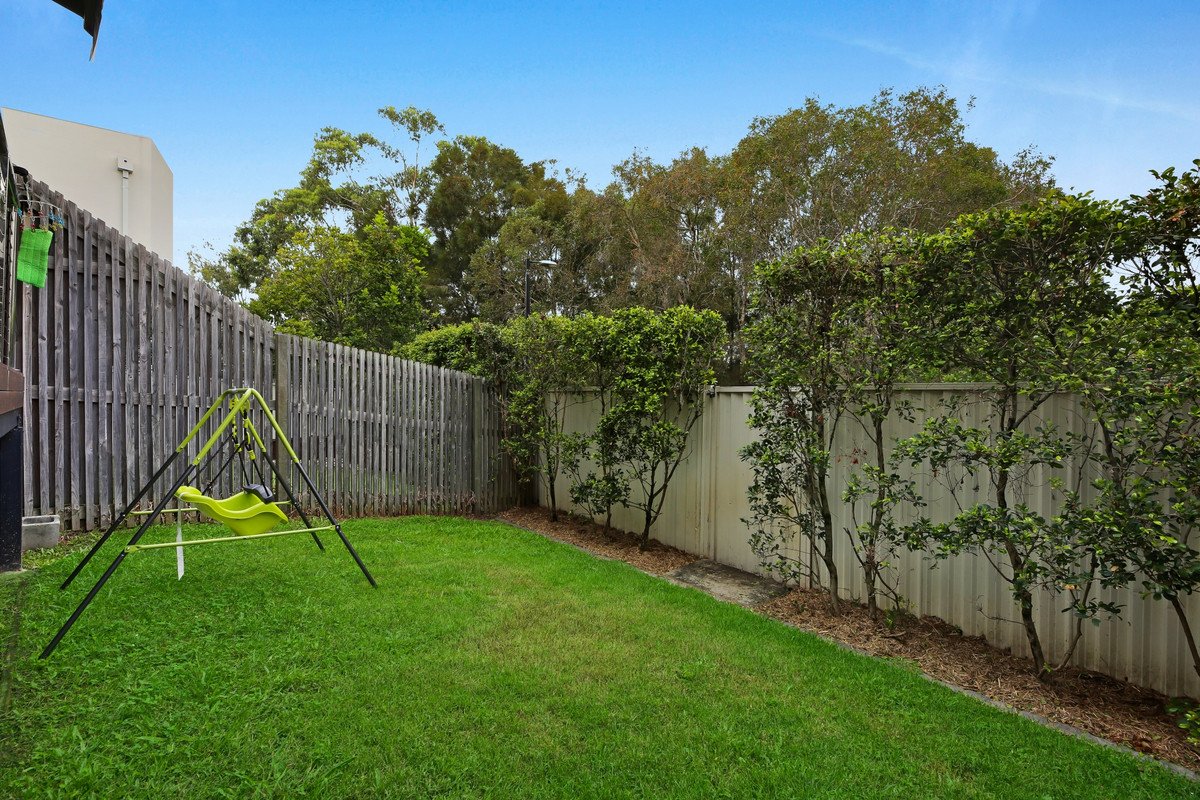 3/70 Galeen Drive Burleigh Waters 8