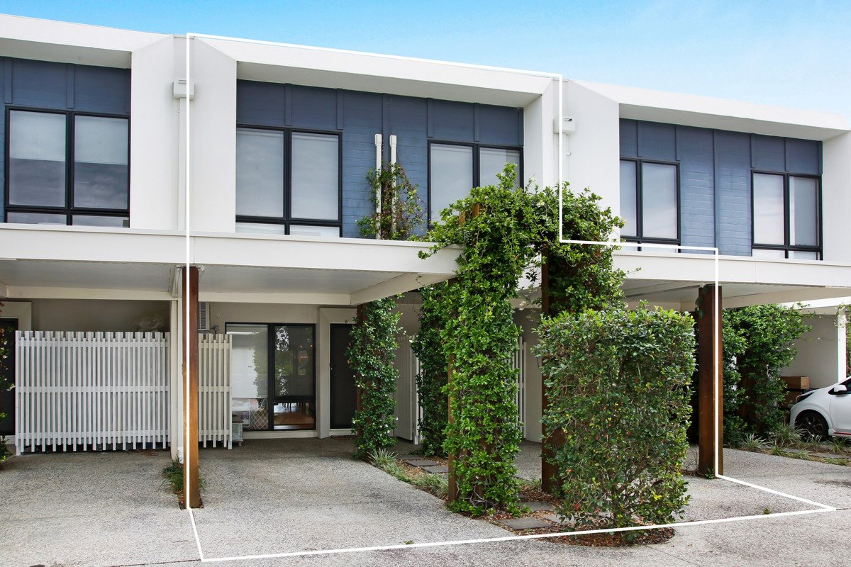 3/70 Galeen Drive Burleigh Waters 17