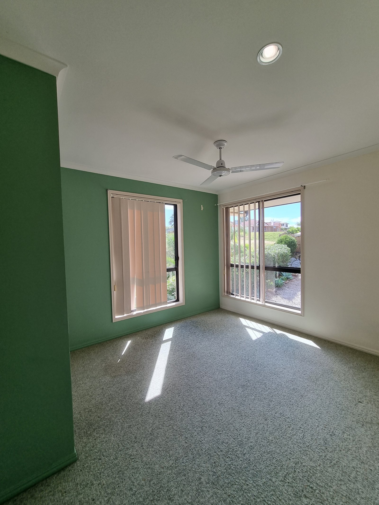 3/70 HAMPTON Drive TANNUM SANDS 11