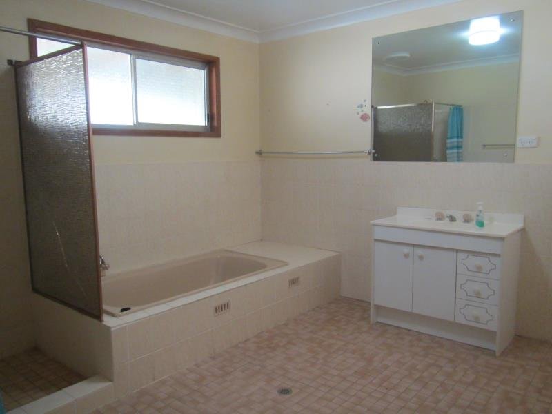 370 Moore Creek Road TAMWORTH 4
