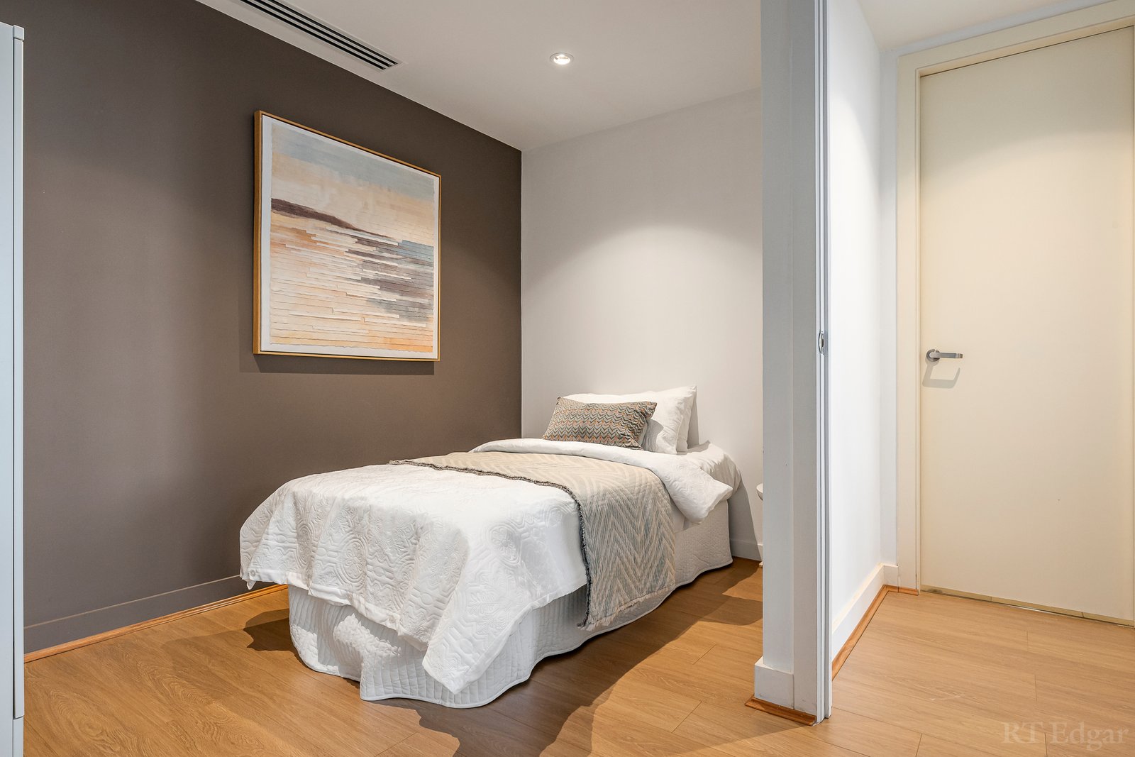 Real Estate and Property in 3708/1 Freshwater Place, Southbank, VIC