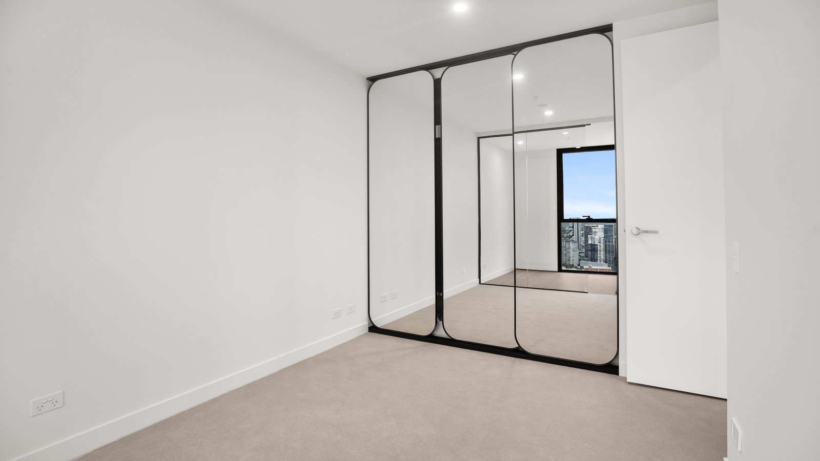3709/138 Spencer Street MELBOURNE 5
