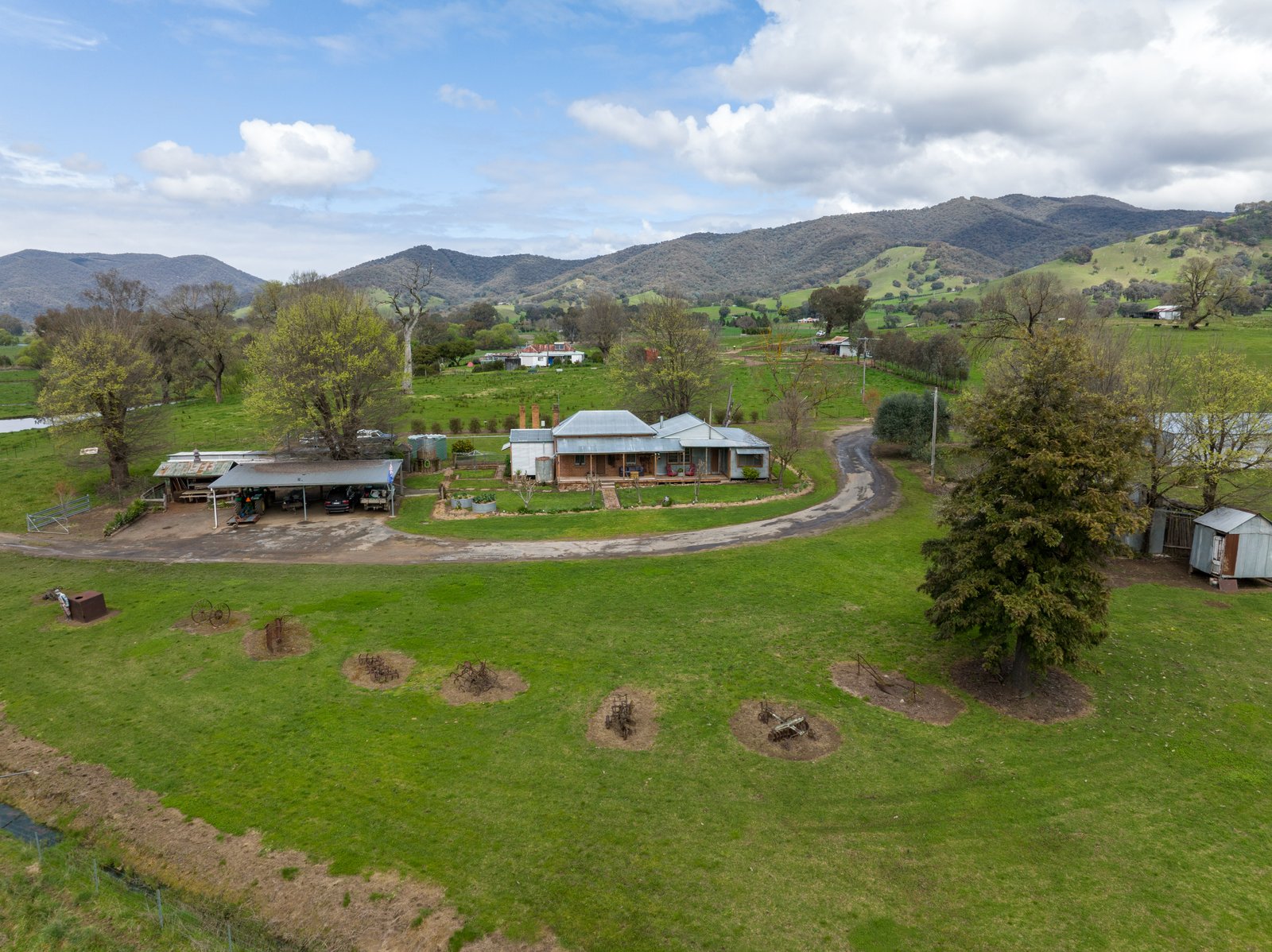 371 Snowy Mountains Highway TUMUT 4