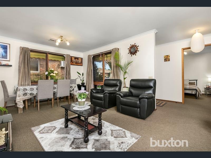 Gallery: 37/104 Springs Road