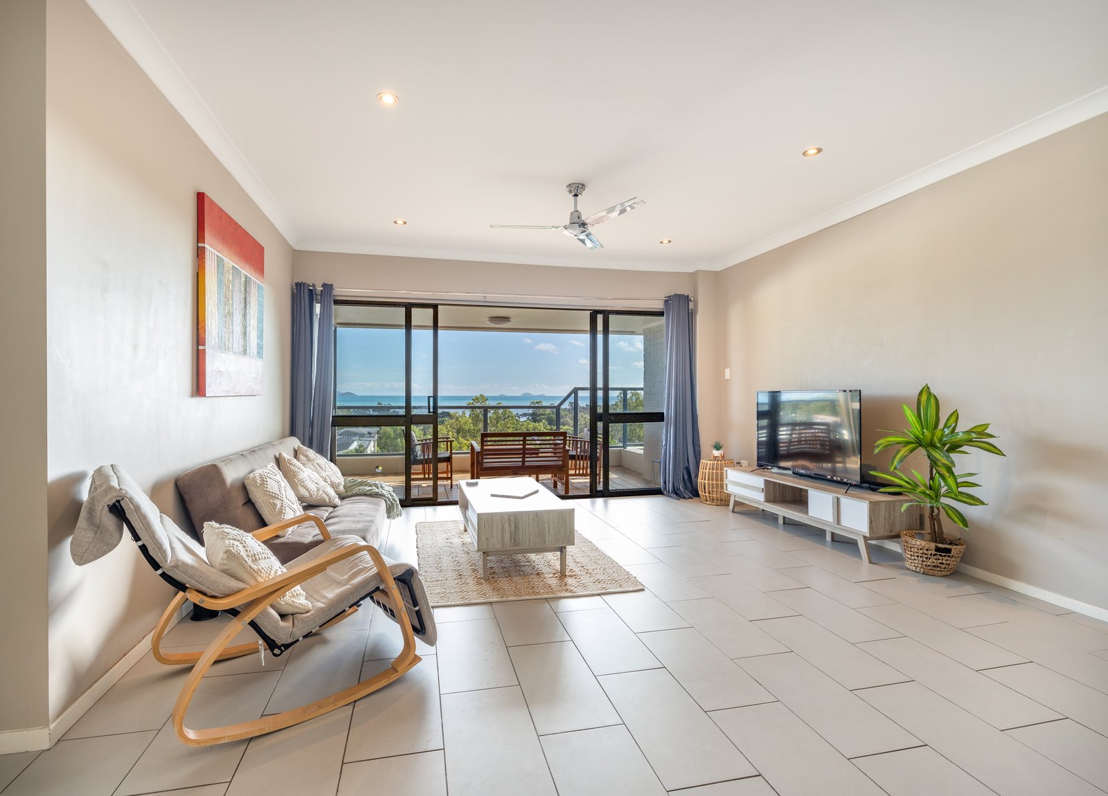37/2-6 Eshelby Drive CANNONVALE 4
