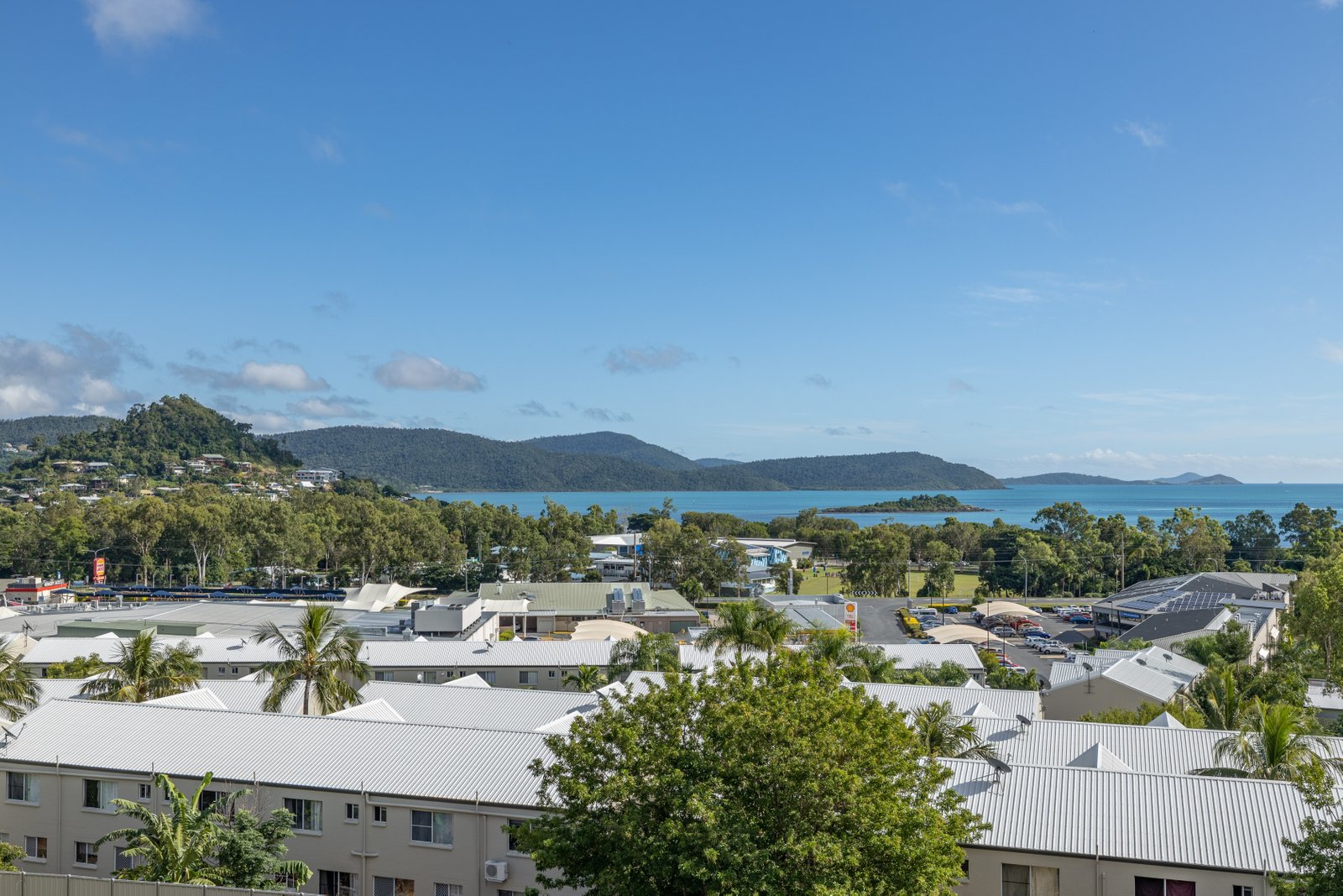 37/2-6 Eshelby Drive CANNONVALE 9