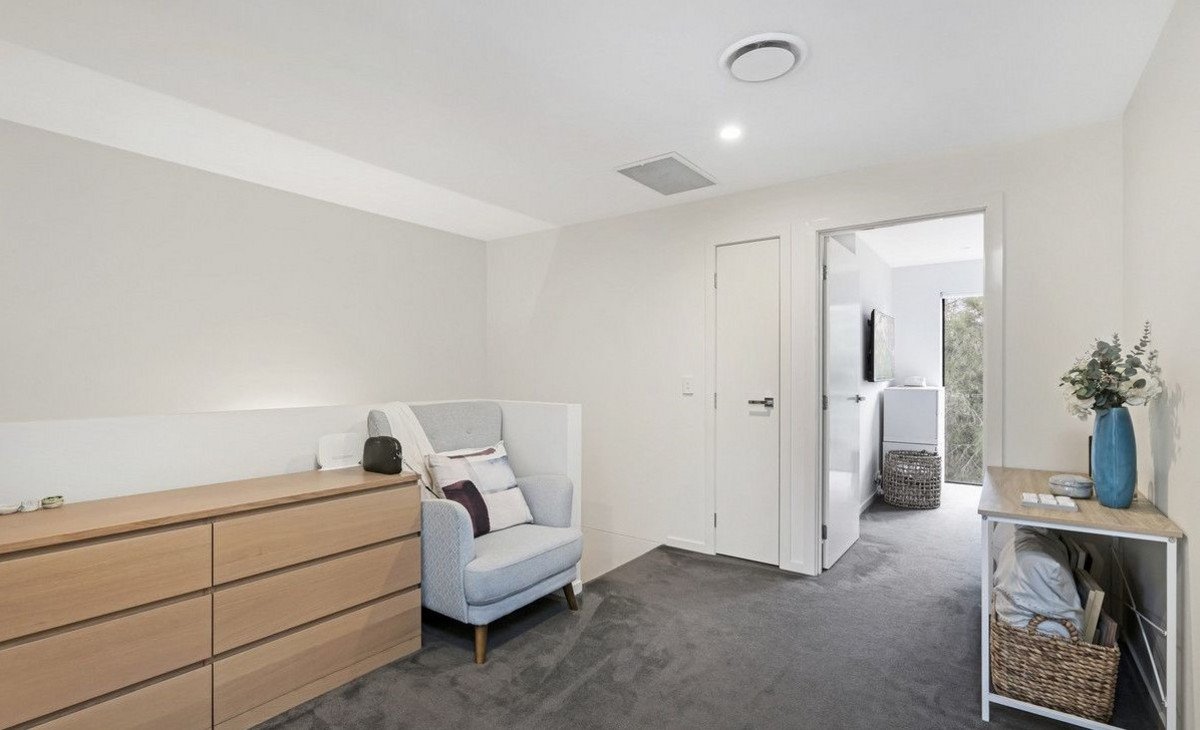 3/72 Galeen Drive Burleigh Waters 9