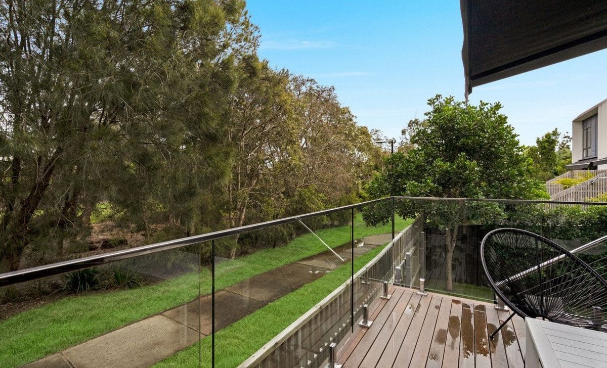 3/72 Galeen Drive Burleigh Waters 13