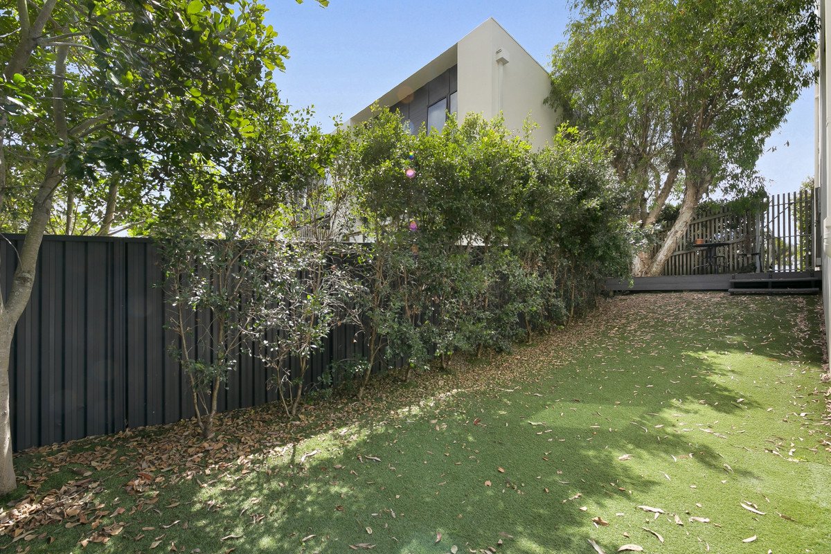 3/72 Galeen Drive Burleigh Waters 9