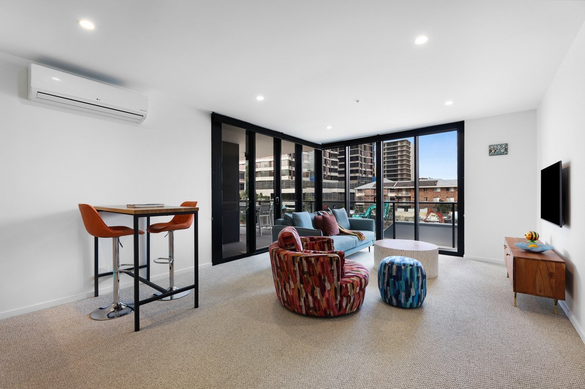 3/72 The Esplanade Burleigh Heads 6