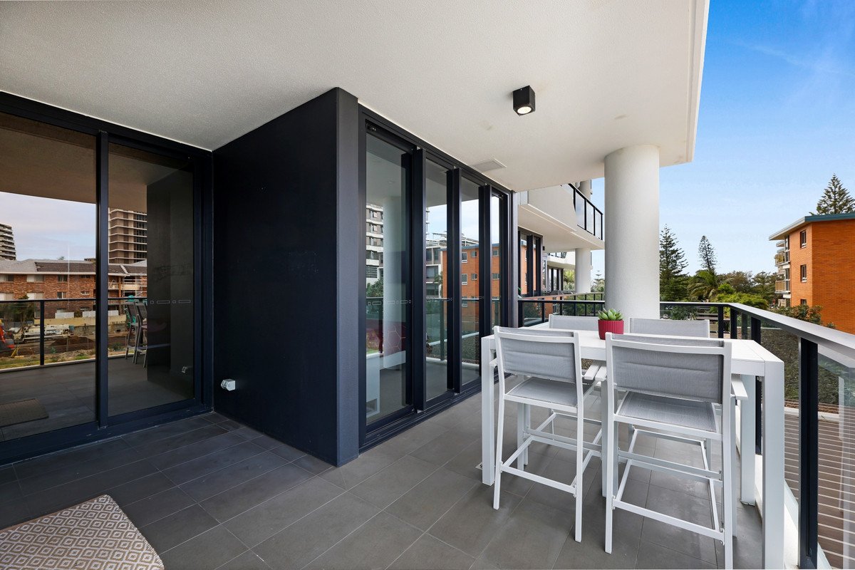 3/72 The Esplanade Burleigh Heads 8