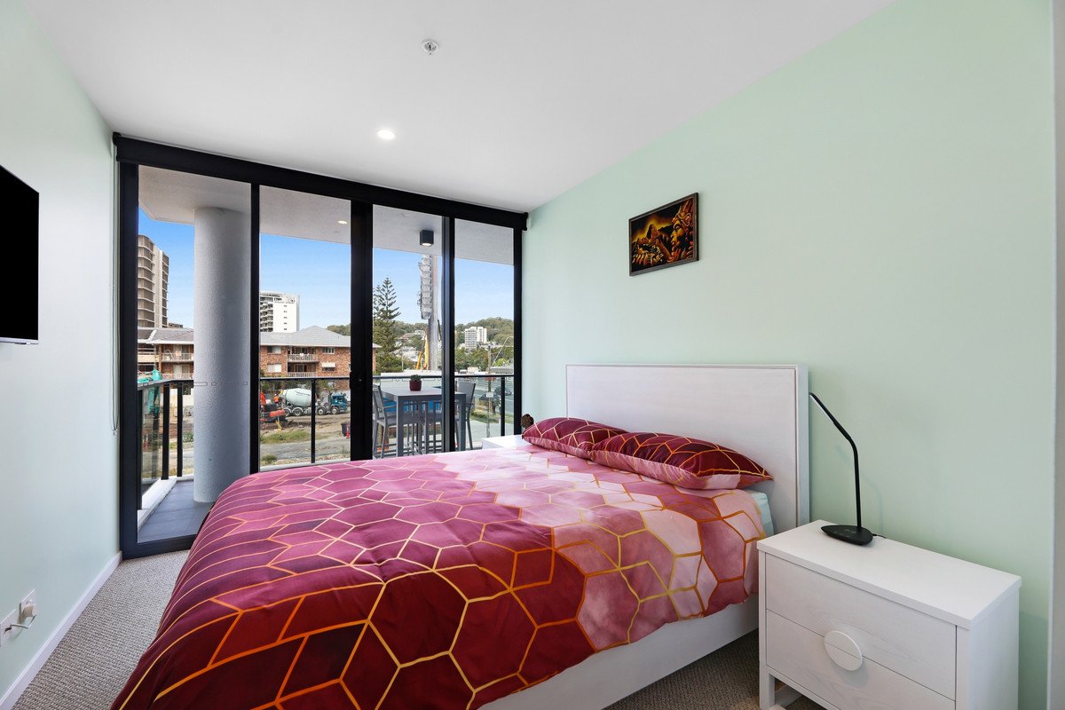 3/72 The Esplanade Burleigh Heads 12