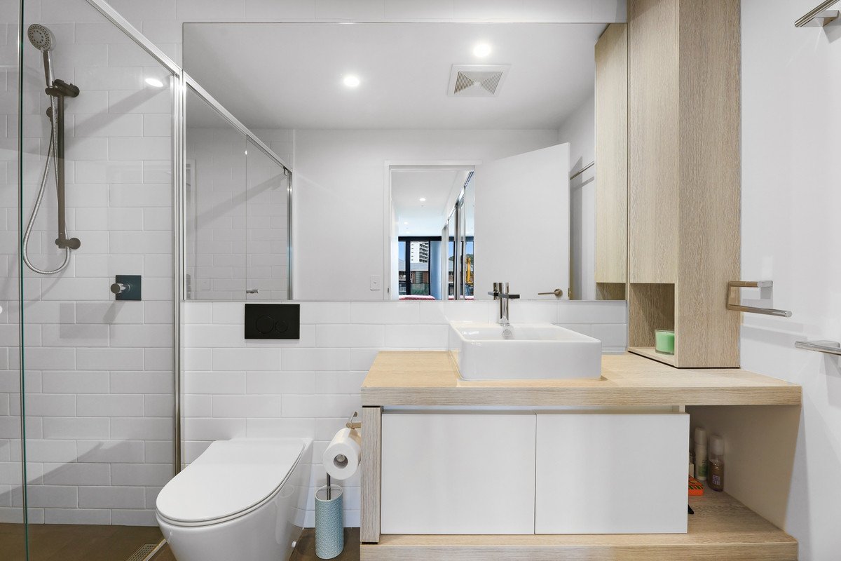 3/72 The Esplanade Burleigh Heads 13