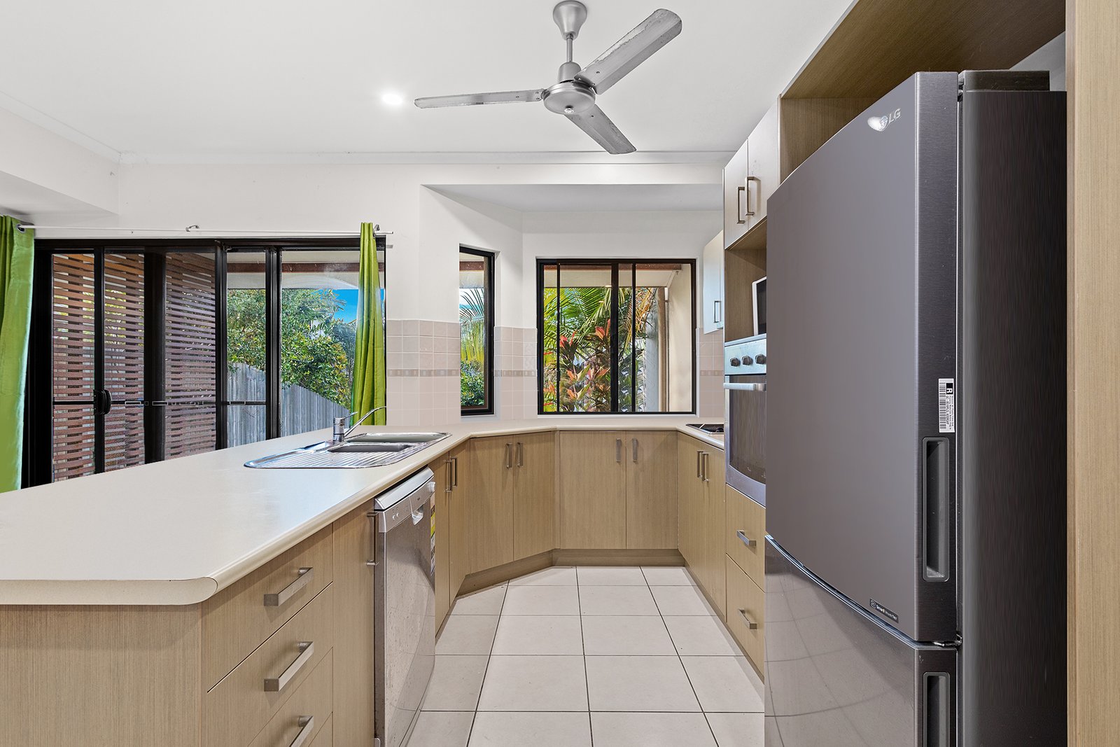 37/25 Abell Road CANNONVALE 4