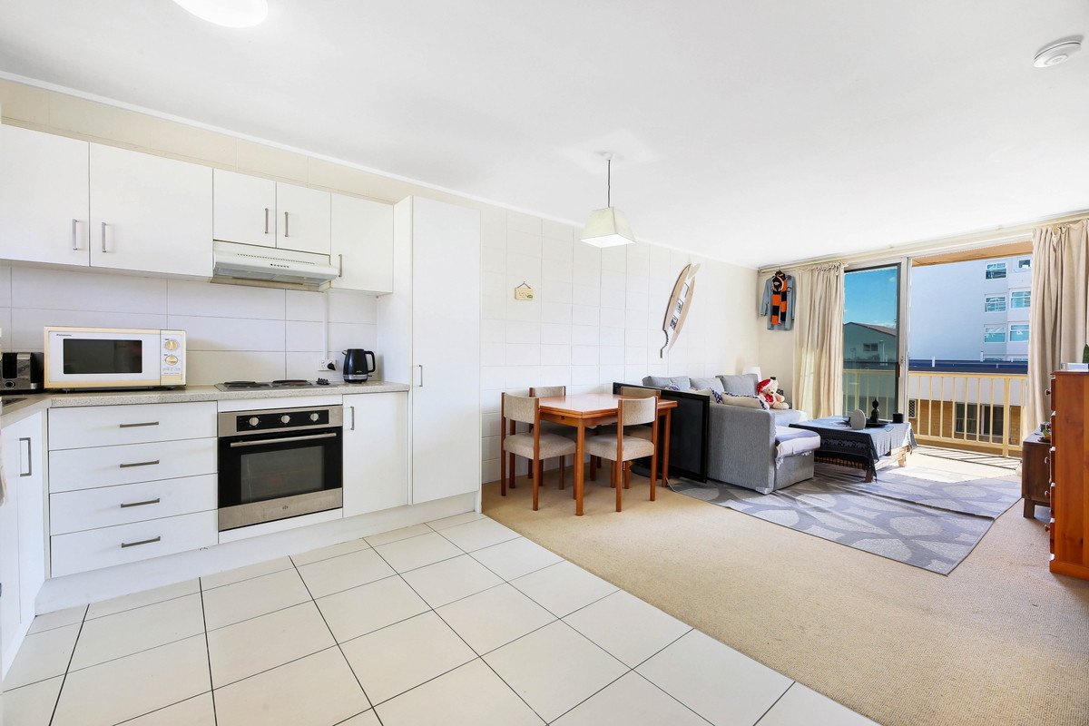 37/286 The Esplanade Miami 3