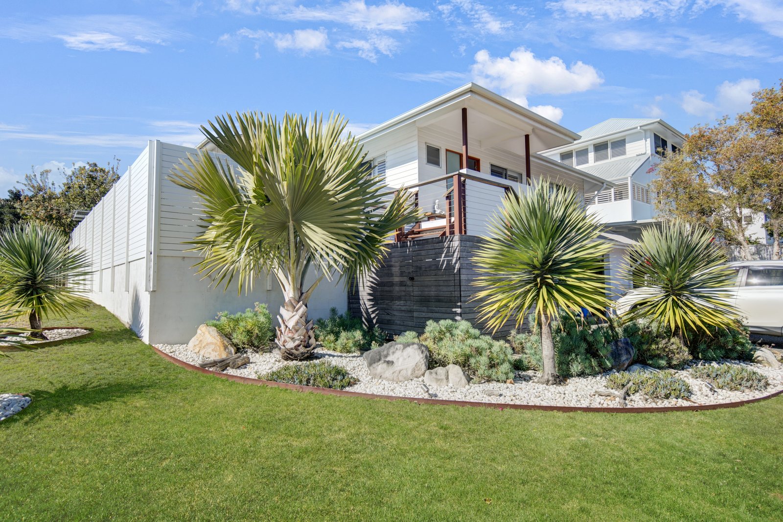 373 Casuarina Way CASUARINA 2