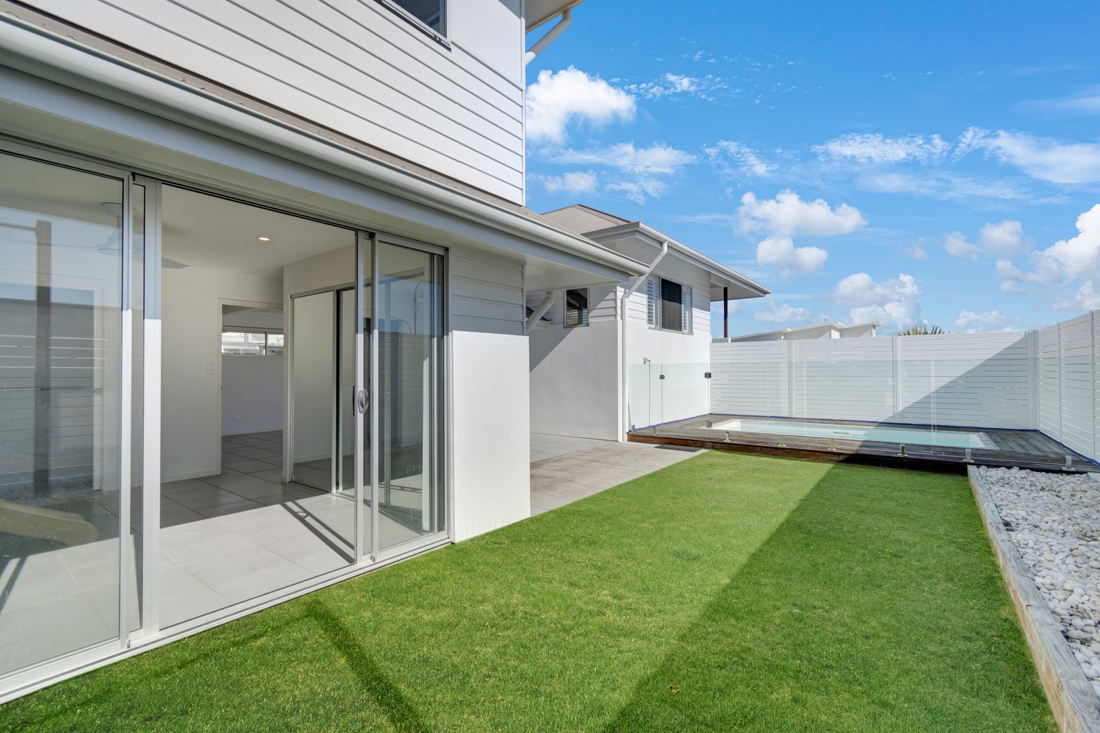 373 Casuarina Way CASUARINA 4