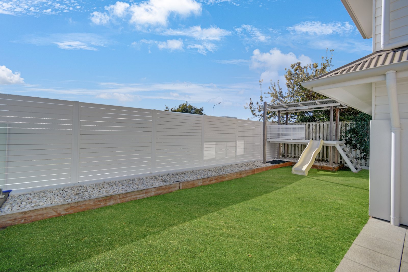 373 Casuarina Way CASUARINA 5