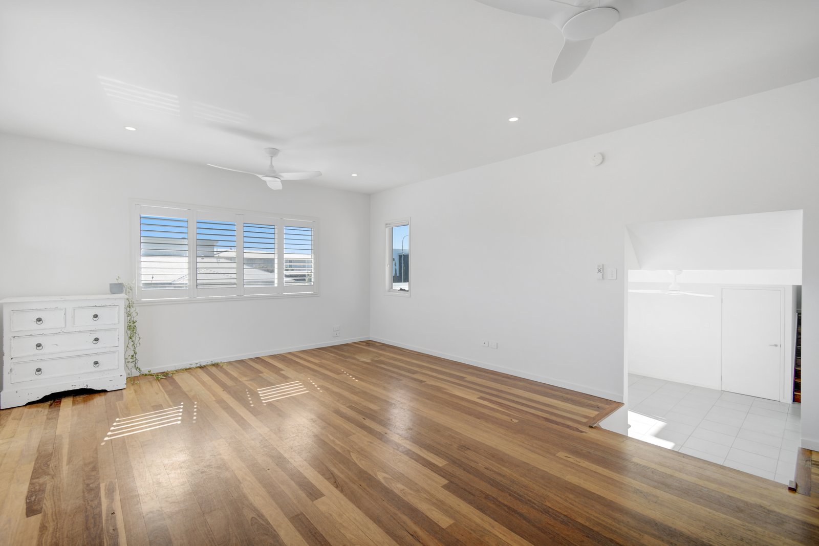 373 Casuarina Way CASUARINA 8