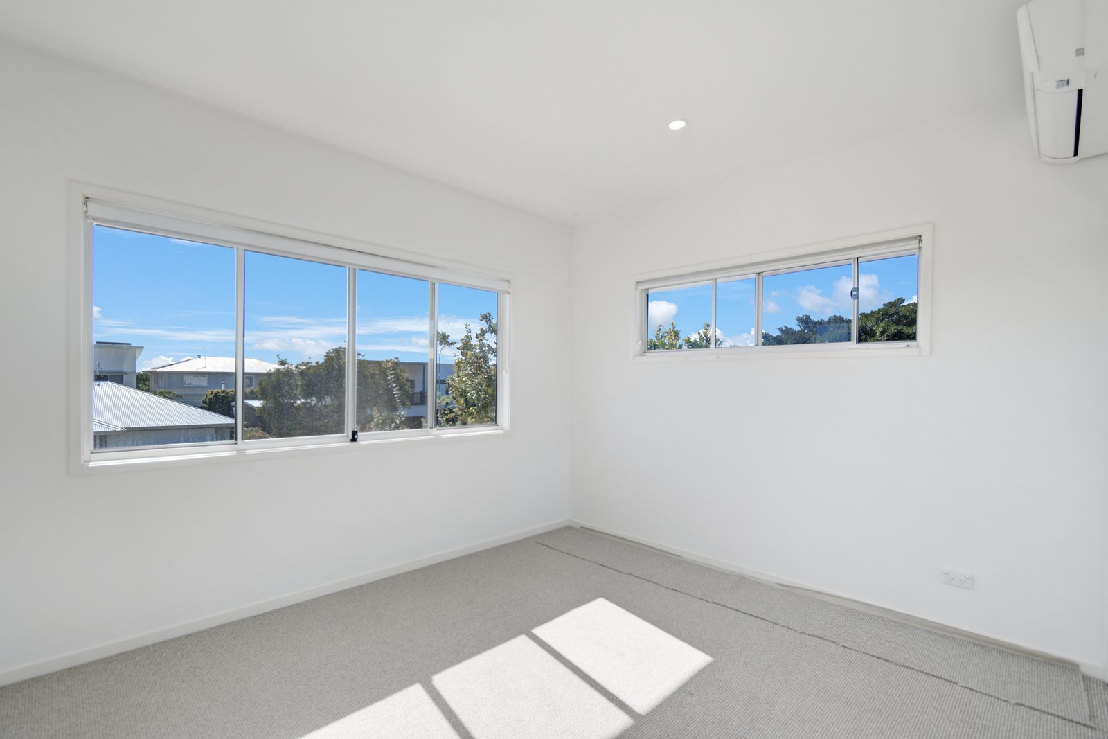 373 Casuarina Way CASUARINA 11