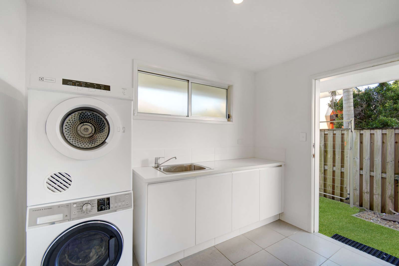 373 Casuarina Way CASUARINA 13