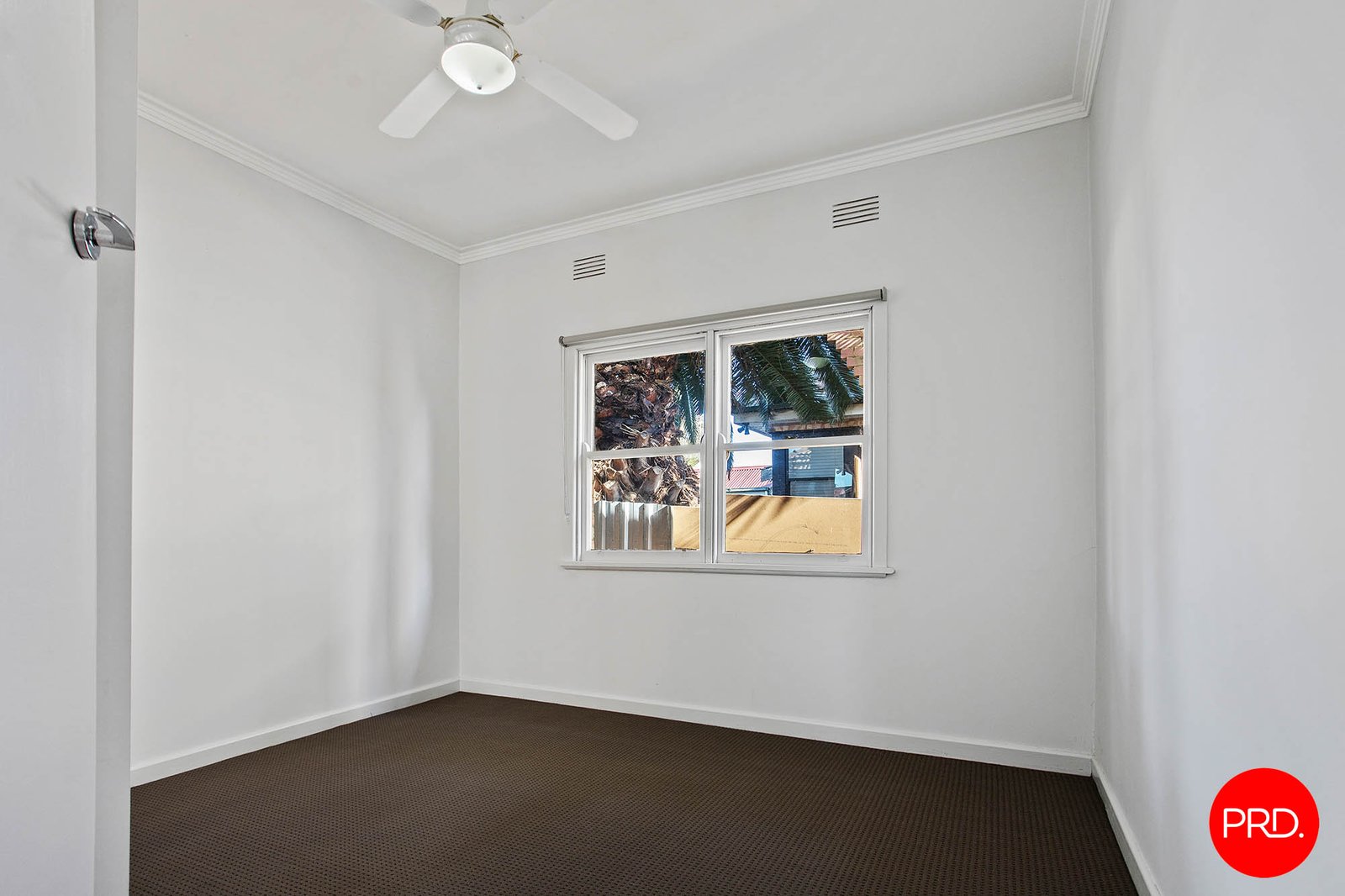 373 High Street GOLDEN SQUARE 8