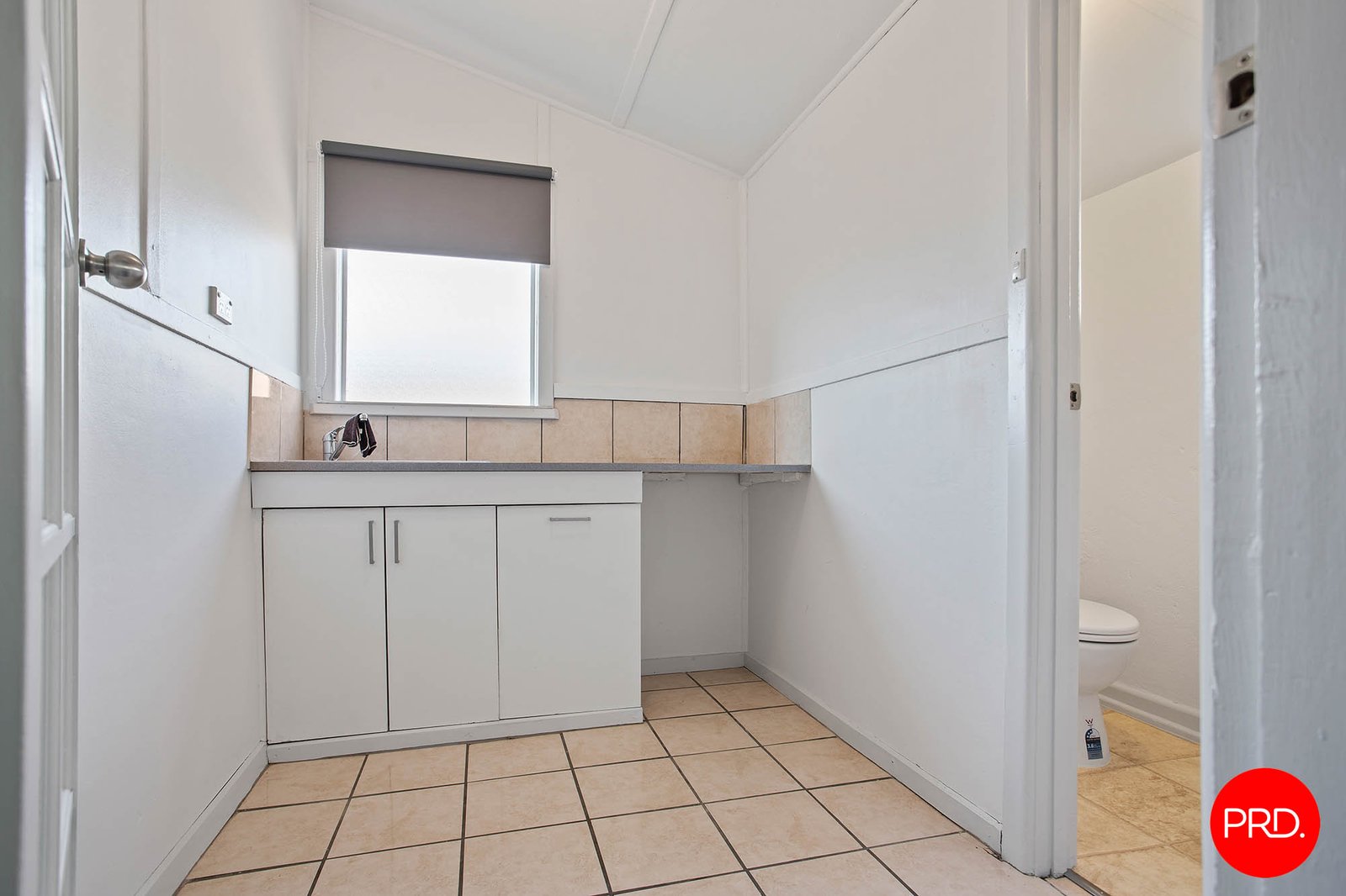 373 High Street GOLDEN SQUARE 11