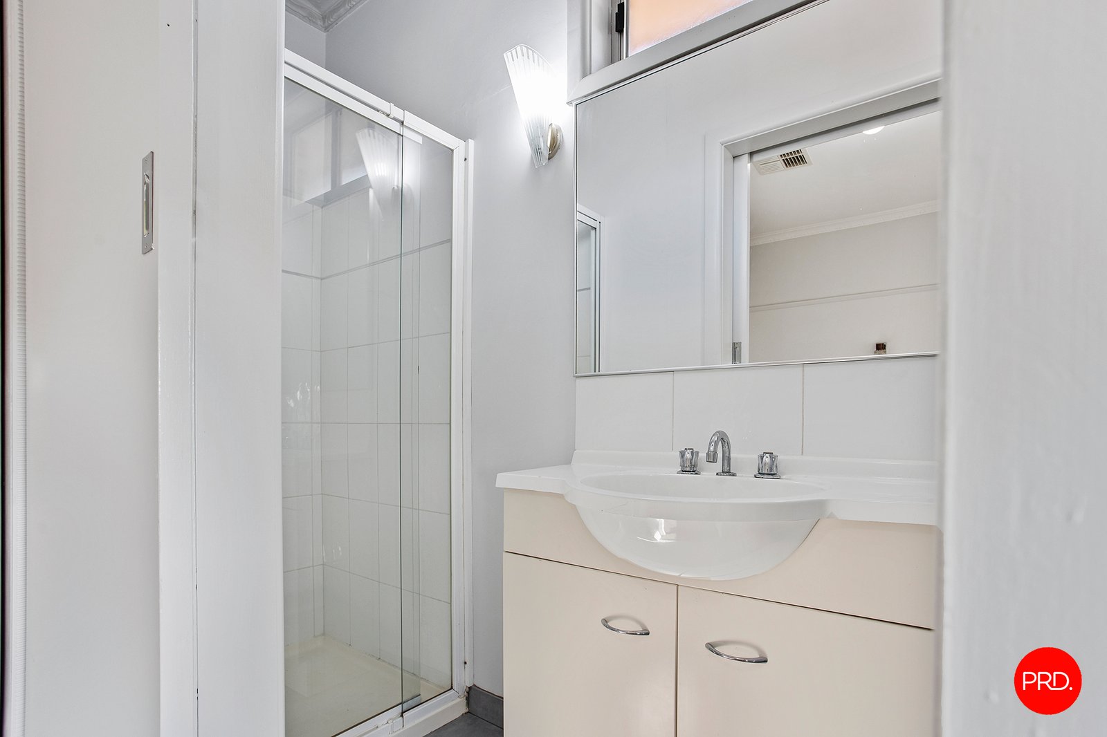 373 High Street GOLDEN SQUARE 7