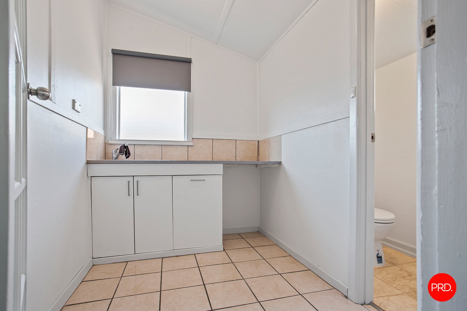 373 High Street GOLDEN SQUARE 11