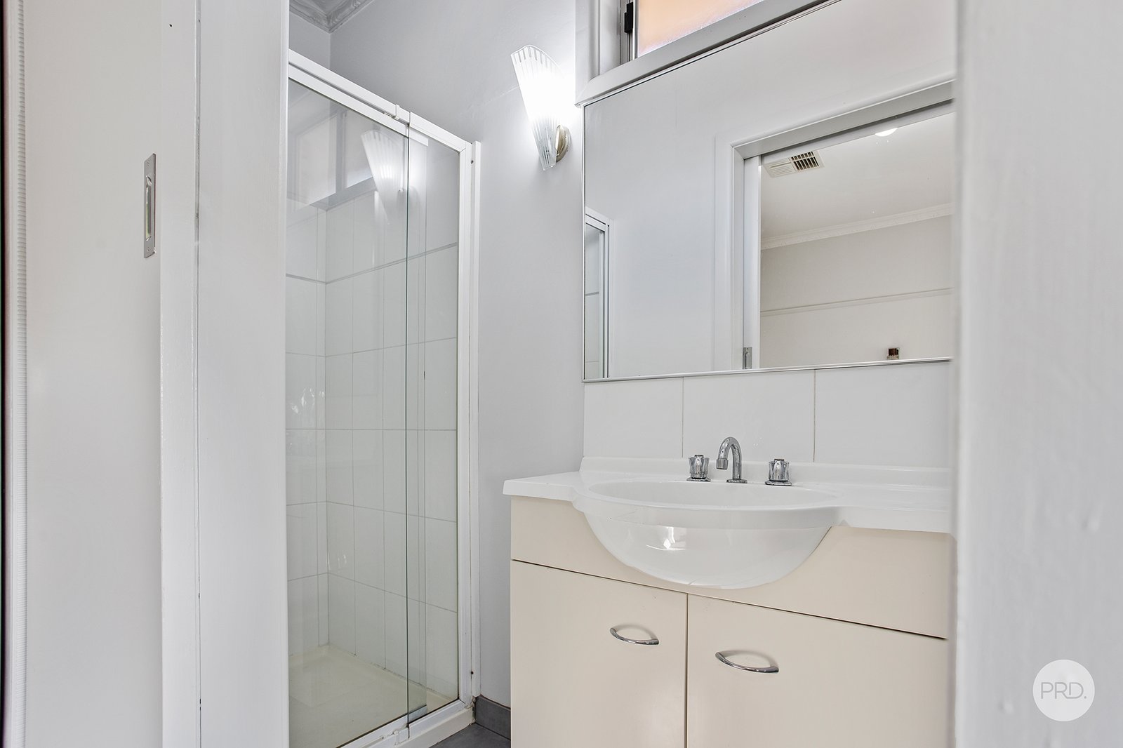 373 High Street GOLDEN SQUARE 8