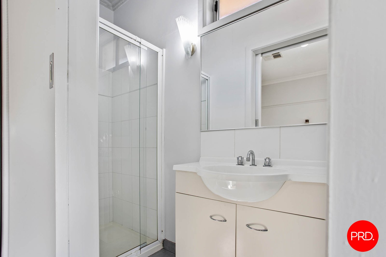 373 High Street GOLDEN SQUARE 7