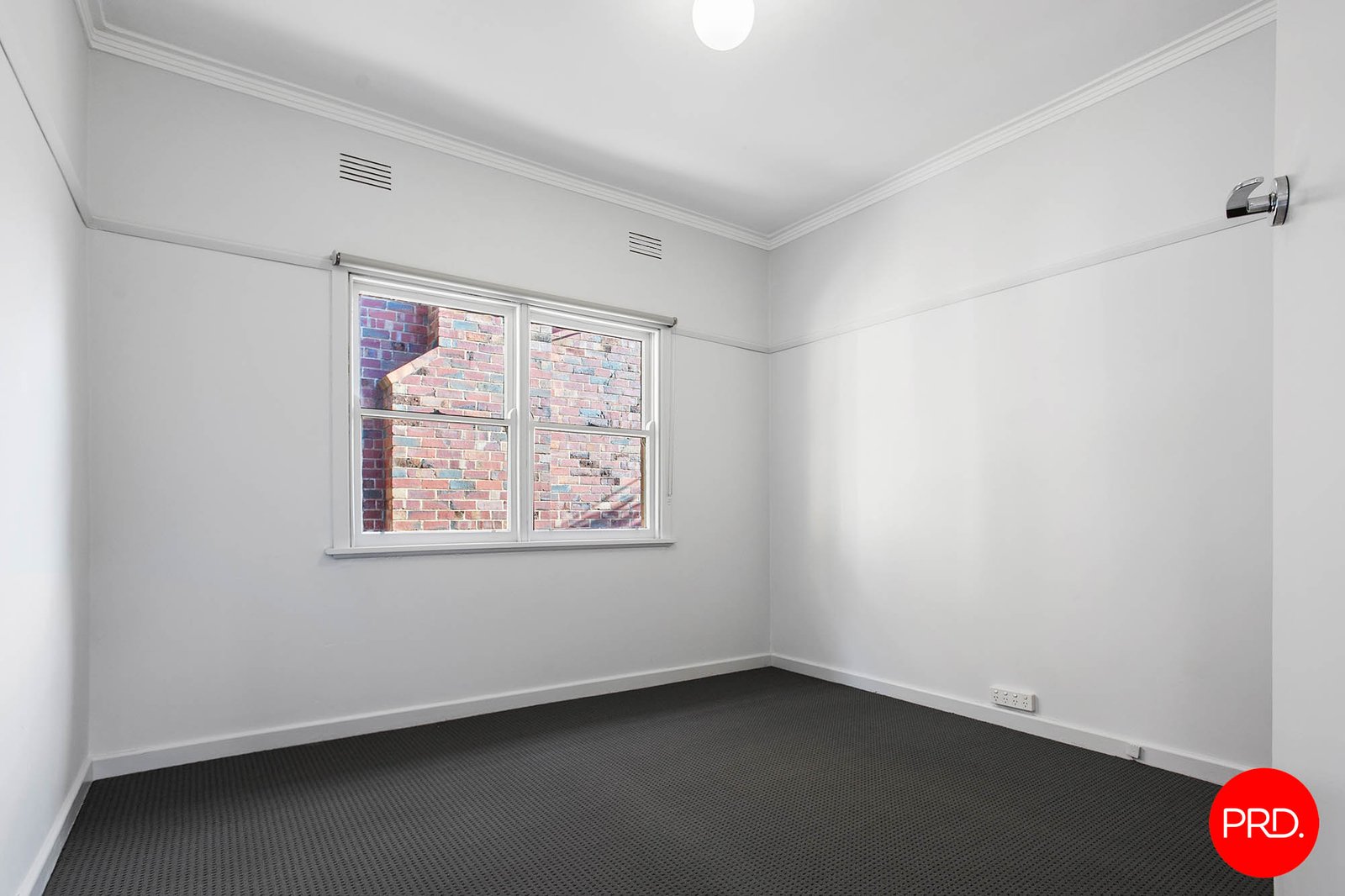373 High Street GOLDEN SQUARE 9