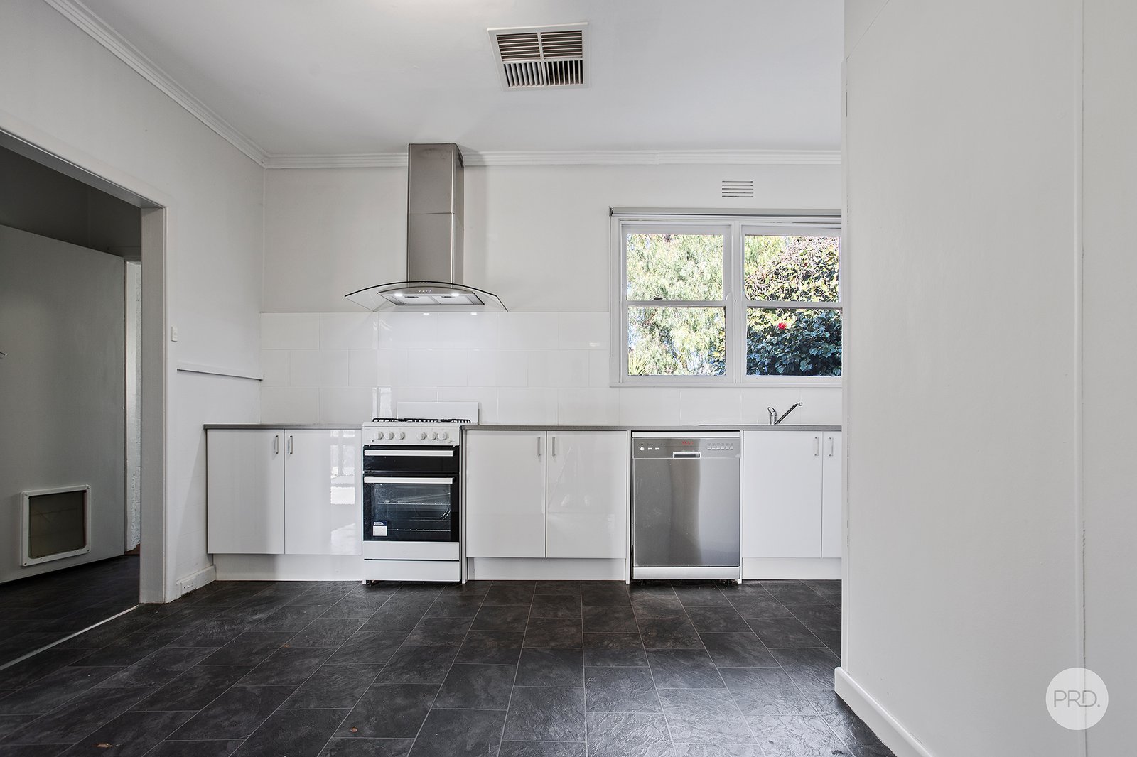373 High Street GOLDEN SQUARE 2