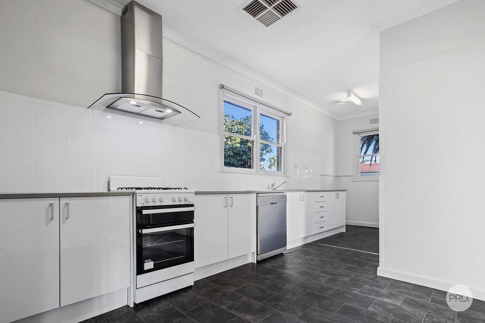 373 High Street GOLDEN SQUARE 3