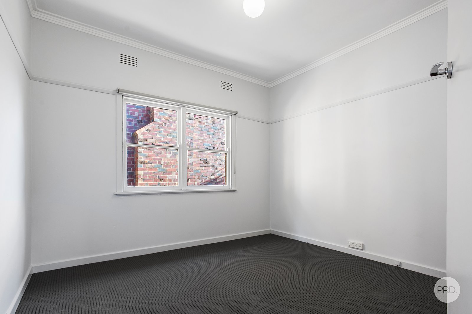 373 High Street GOLDEN SQUARE 8