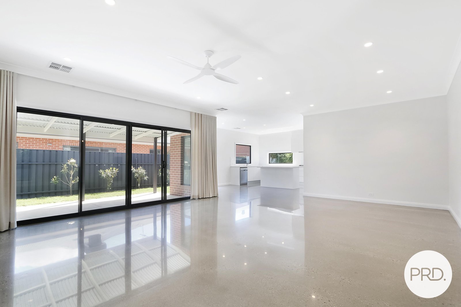 3/732 Wood Street ALBURY 2