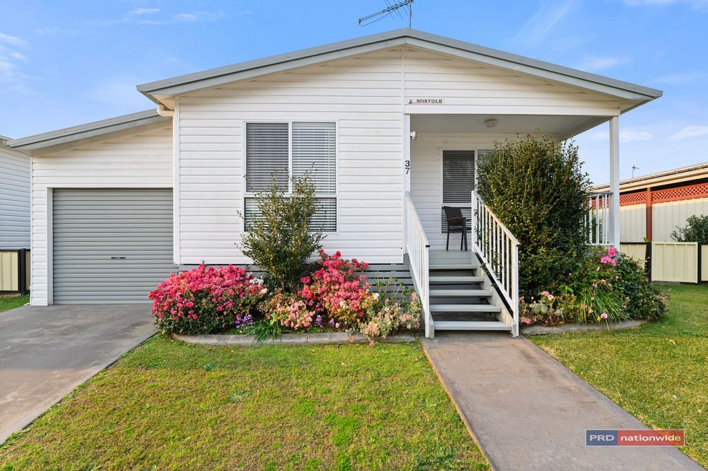 37/369 Pine Creek Way BONVILLE 1