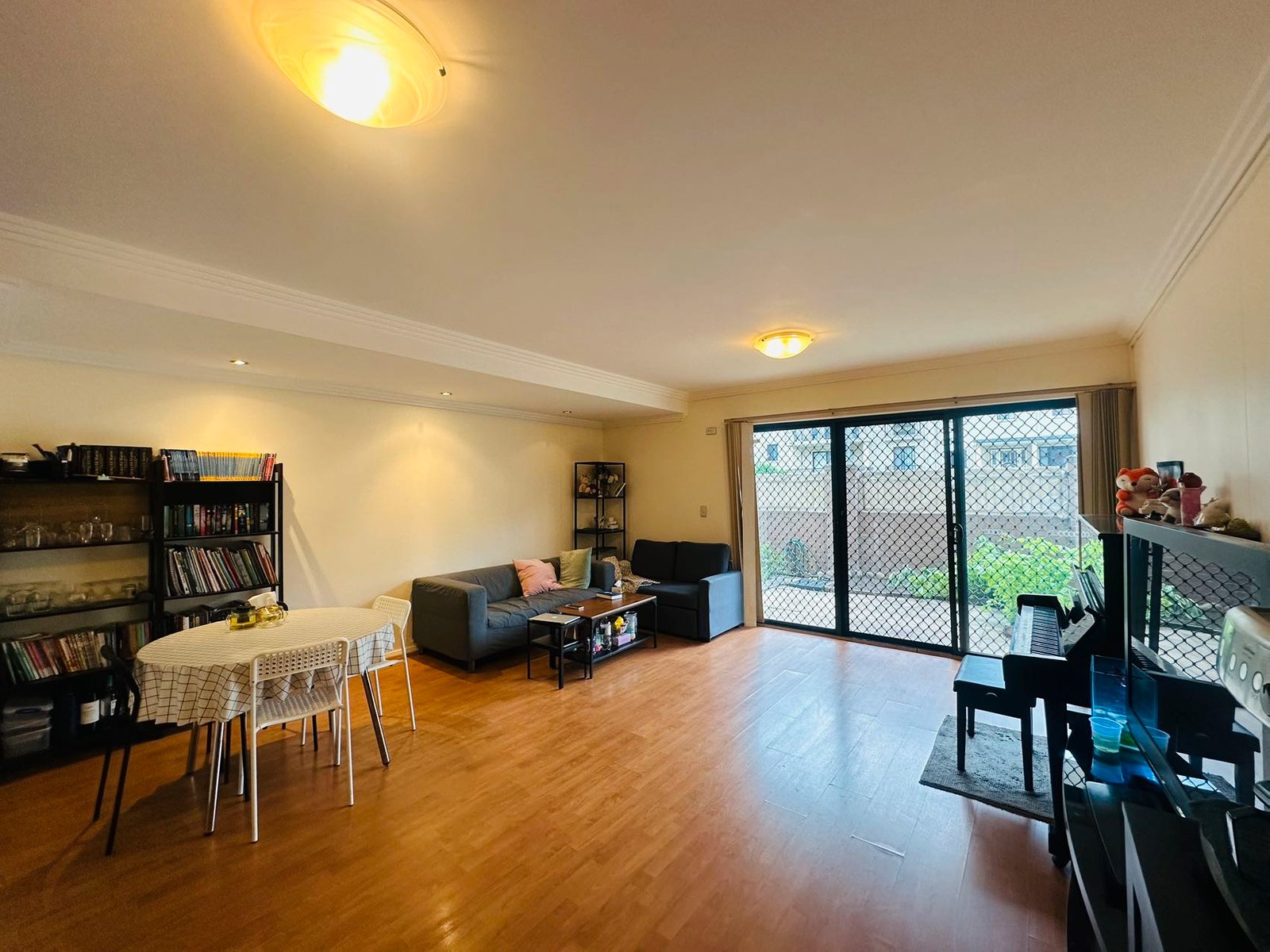 3/74-80 Woniora Road HURSTVILLE 2