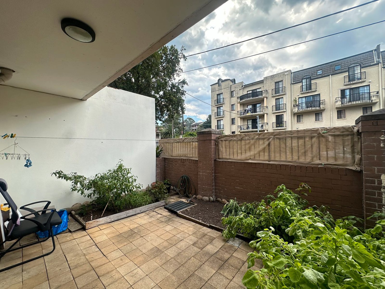 3/74-80 Woniora Road HURSTVILLE 9