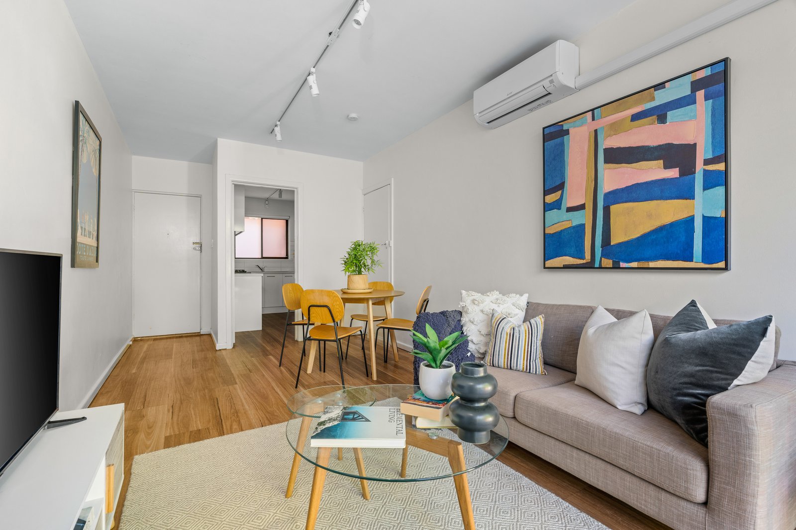 Gallery: 3/74 Bendigo Avenue